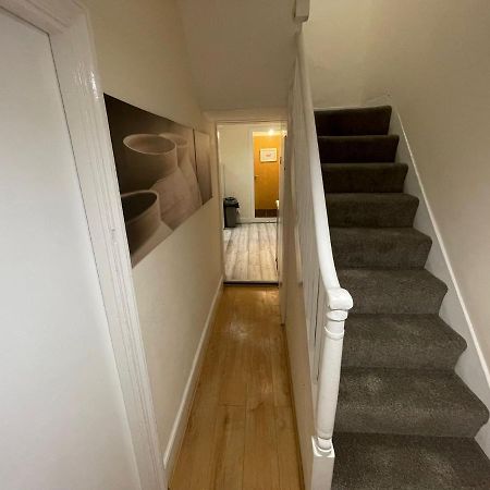 Big 3 Bedroom London House With 2 Bathroom Plumstead  Eksteriør billede