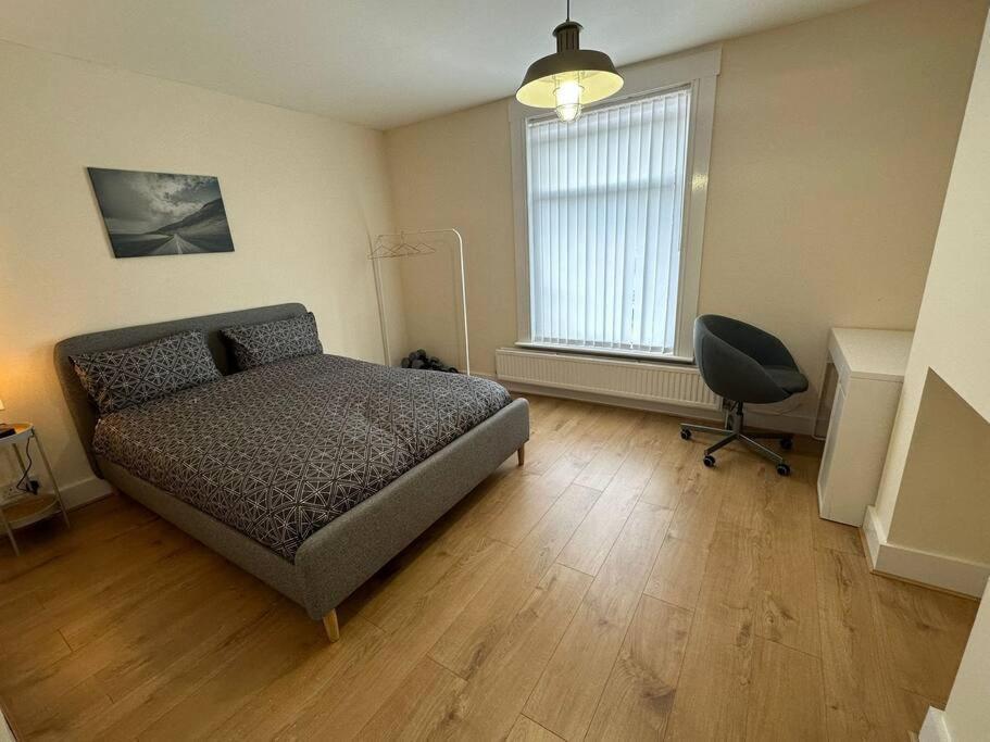 Big 3 Bedroom London House With 2 Bathroom Plumstead  Eksteriør billede