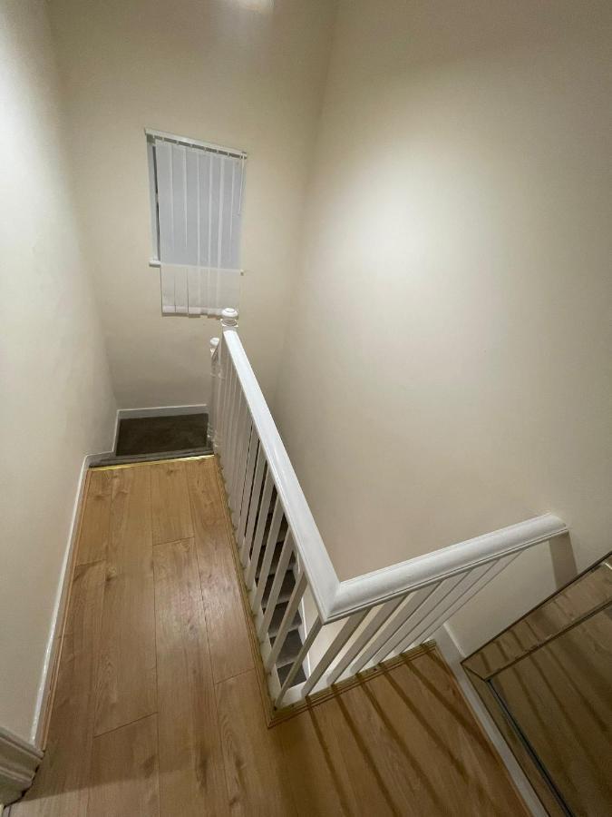 Big 3 Bedroom London House With 2 Bathroom Plumstead  Eksteriør billede