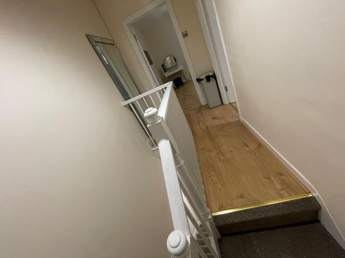 Big 3 Bedroom London House With 2 Bathroom Plumstead  Eksteriør billede