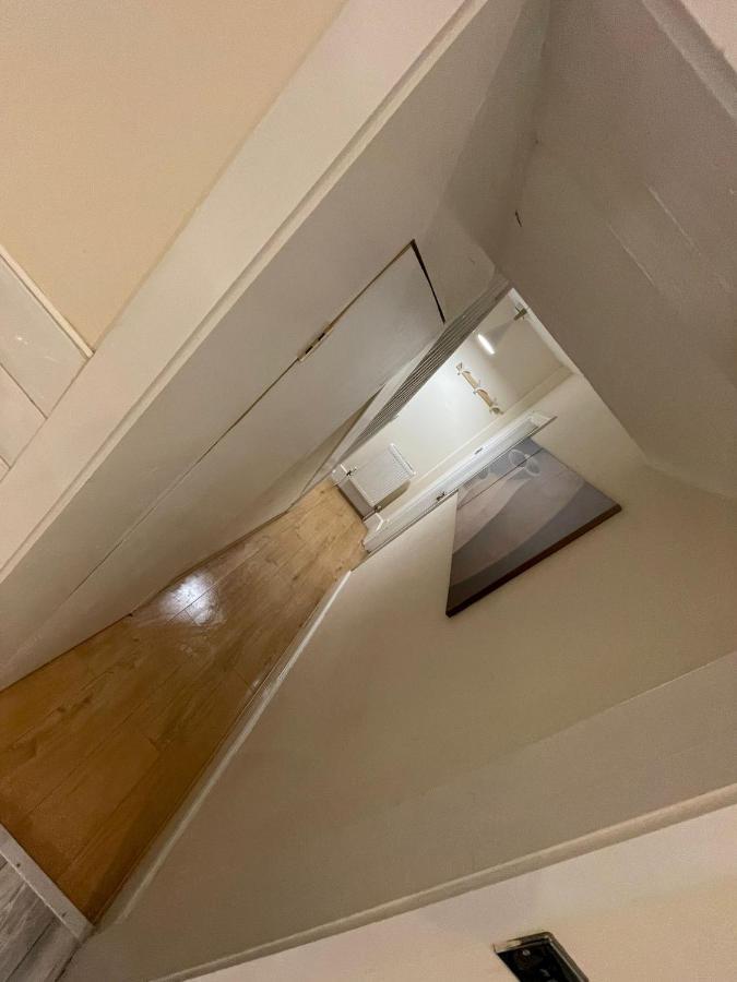 Big 3 Bedroom London House With 2 Bathroom Plumstead  Eksteriør billede