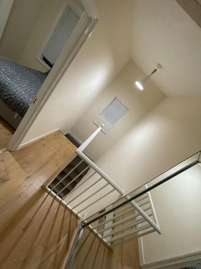 Big 3 Bedroom London House With 2 Bathroom Plumstead  Eksteriør billede